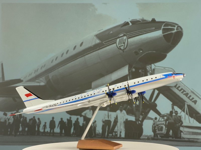 Tupolev tu-114 - CCCP-l5611