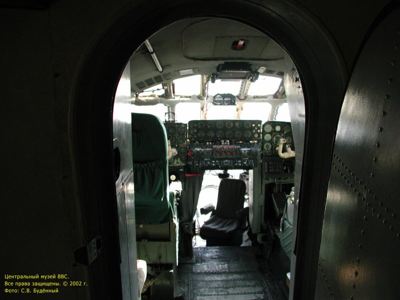 Ту-114 пассажирский самолёт