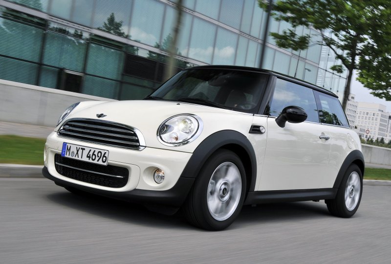 Mini Cooper 2010 White
