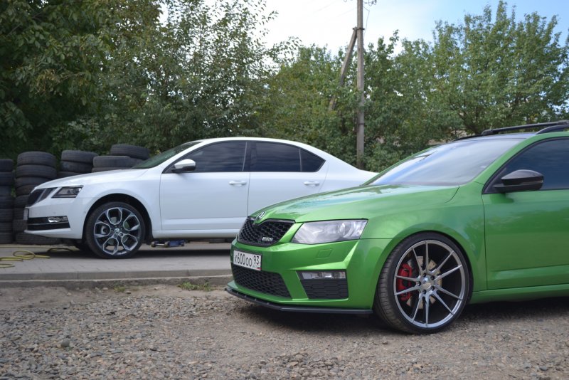 Škoda Octavia RS r19