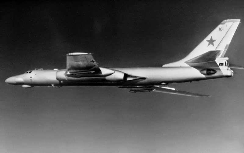 Ту-16 реактивный самолёт