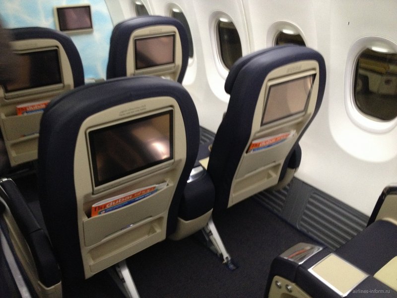 KLM бизнес класс 737