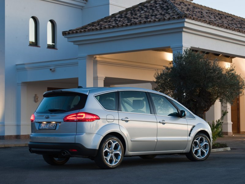 Ford s Max 2