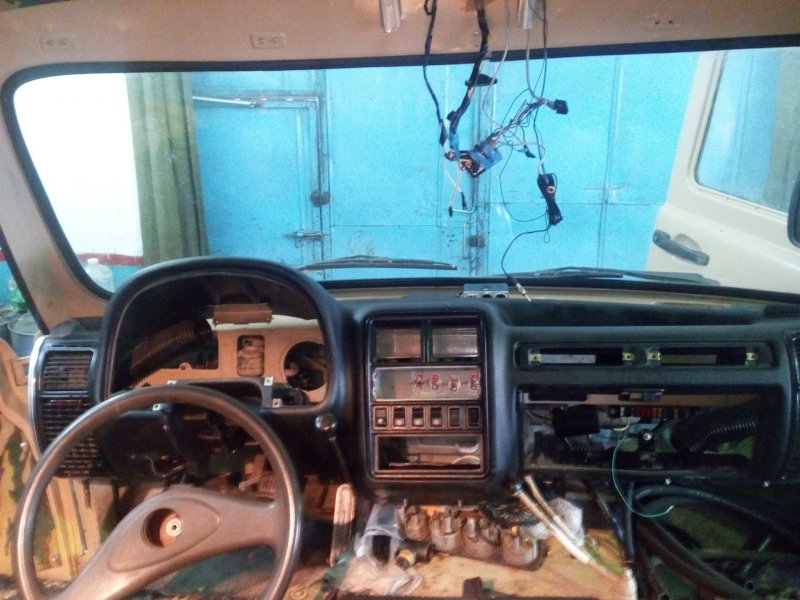 Панель приборов Волга 3110 на УАЗ 469