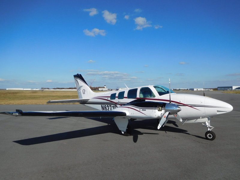 Beechcraft b58 Baron