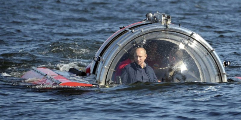 Путин подводная лодка