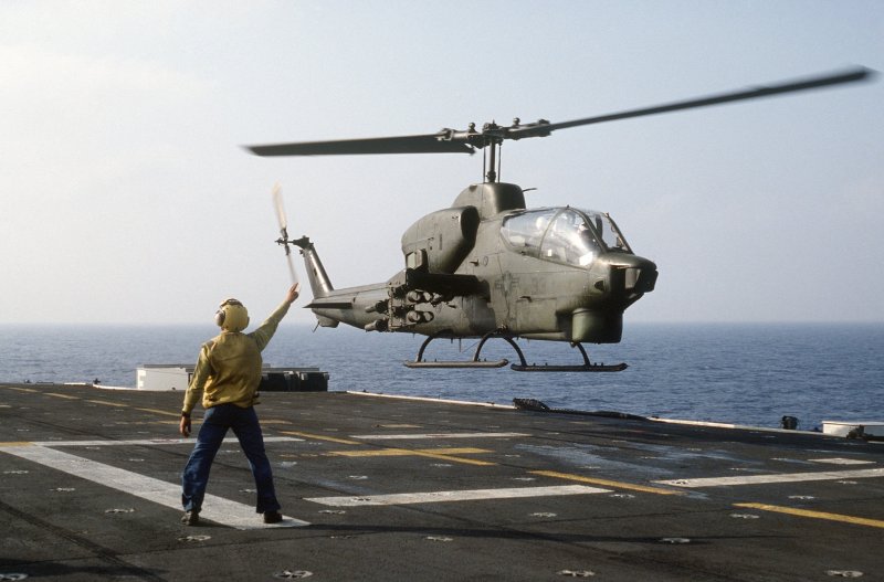 Вертолет uh1 Кобра