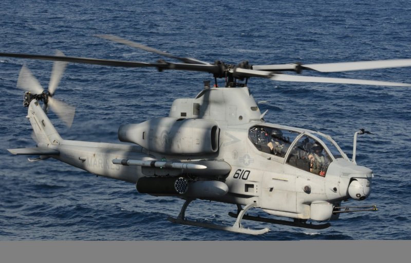 Вертолет Ah-1z Viper