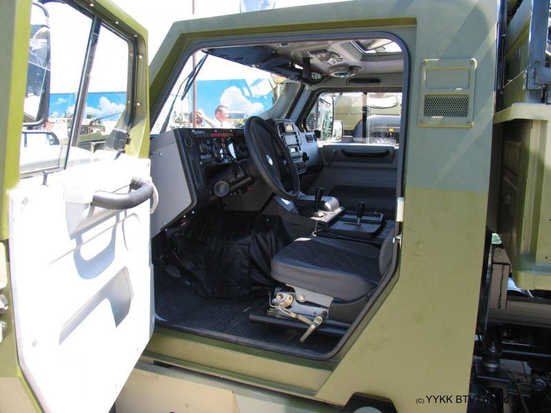 Бронированный автомобиль Buran apc10