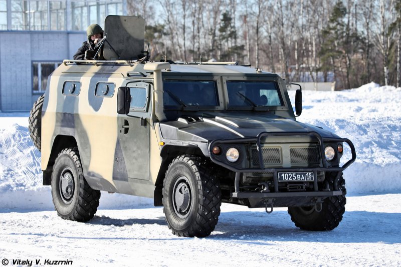 Аэрография на капот автомобиля