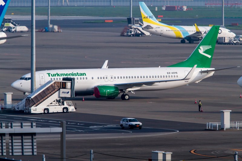 Боинг 737 200 Туркменистан