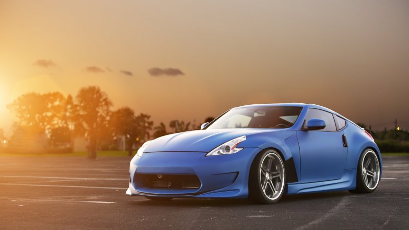 Nissan 370z синий