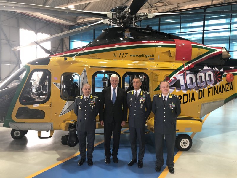 Вертолет AW-139 ra-01998