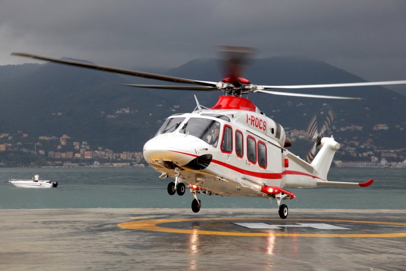 Пилот вертолета AW-139