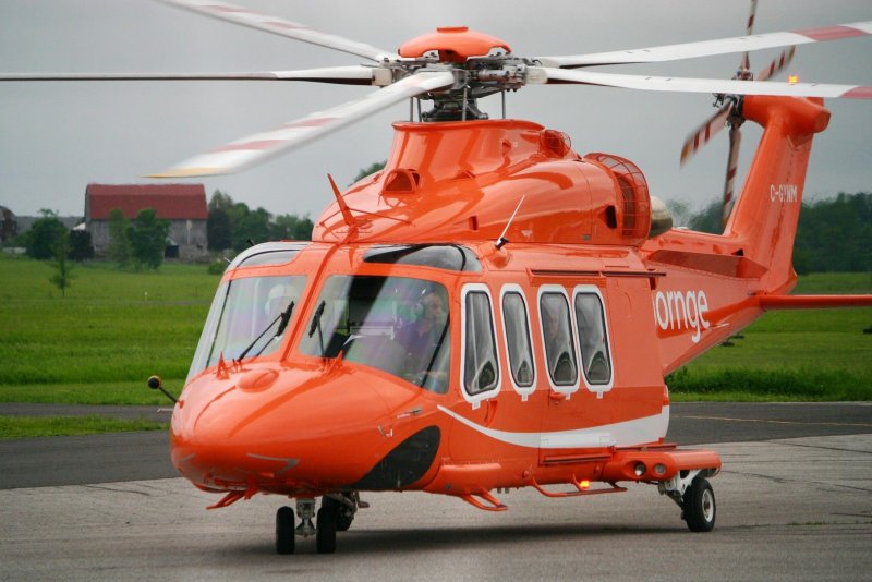 Вертолет Leonardo aw139