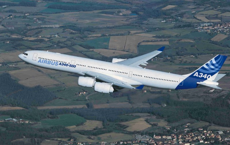 А-340 самолет