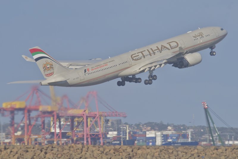 Etihad Airways футболка