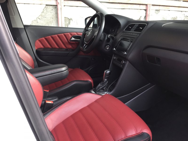 Перетяжка салона VW Polo sedan