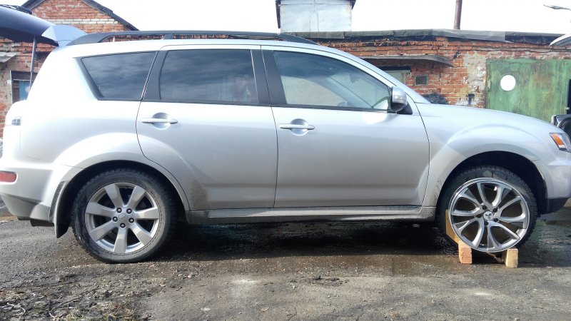 Mitsubishi Outlander XL диски r18
