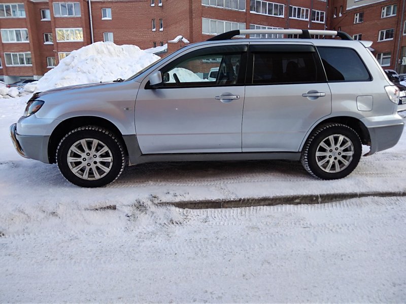 Mitsubishi Outlander, 2.4 l, 2003