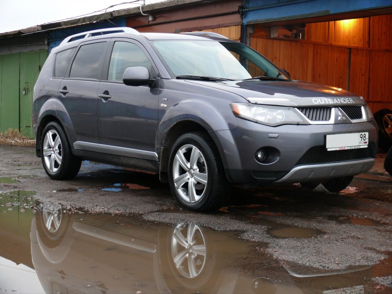 Mitsubishi Outlander r18