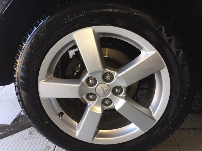 Штатные колеса Mitsubishi Outlander r16