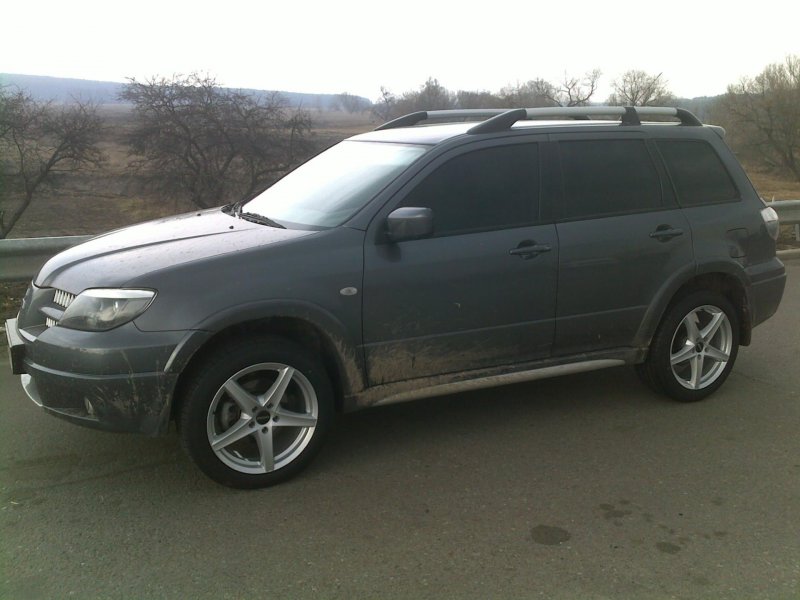 Mitsubishi Outlander 1 r18