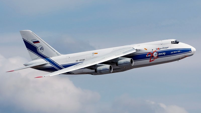 Самолет Руслан АН 124