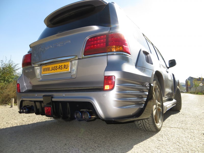 Lexus LX 570 Invader салон