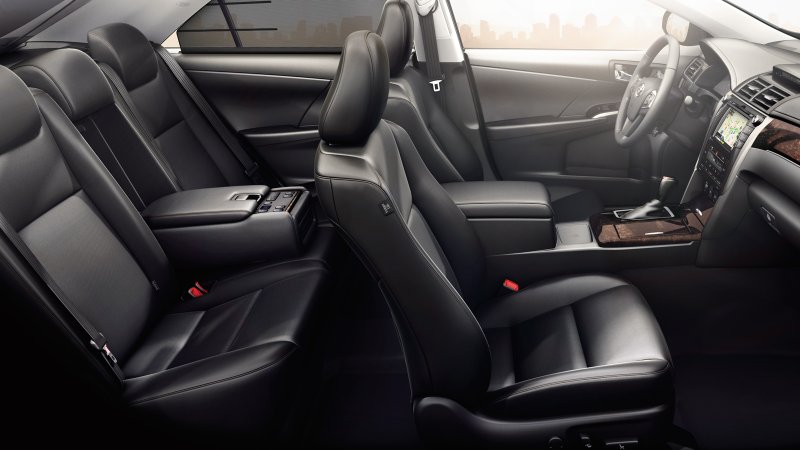 Toyota Camry салон