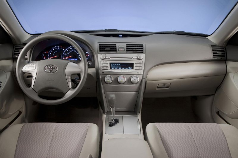 Toyota Camry 2010 XLE