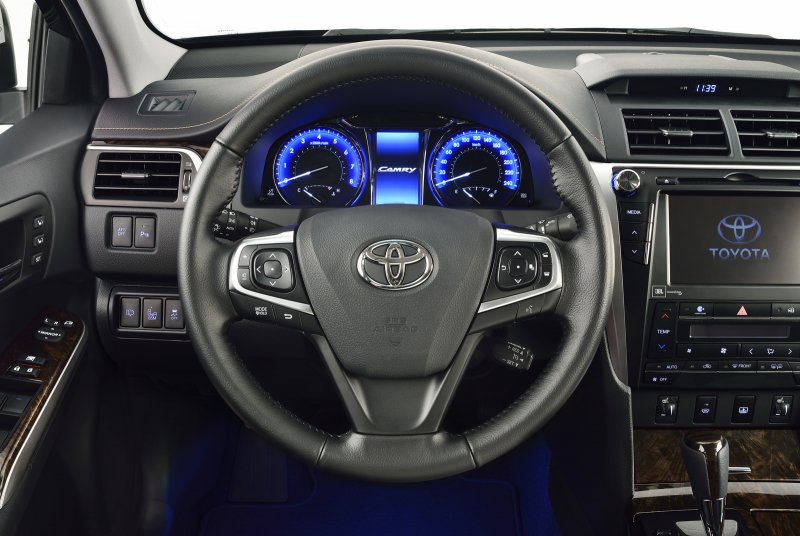 Toyota Camry 2016 салон