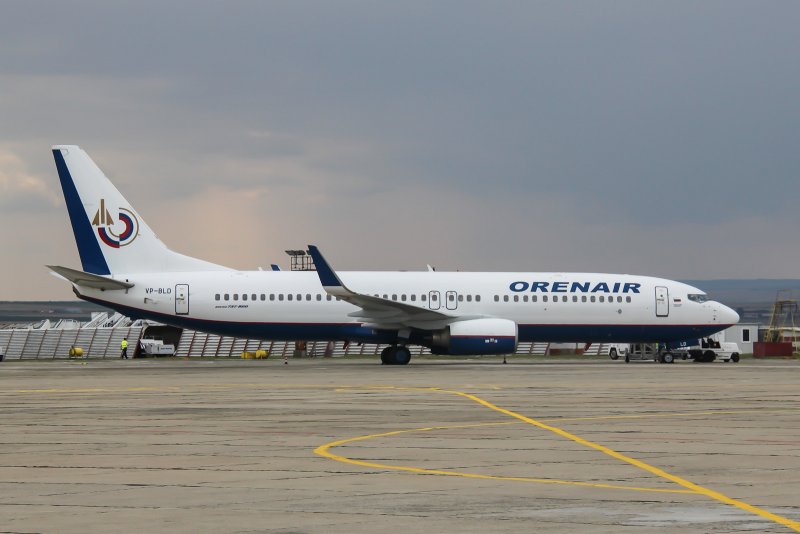 Самолет Orenair Boeing 737-800