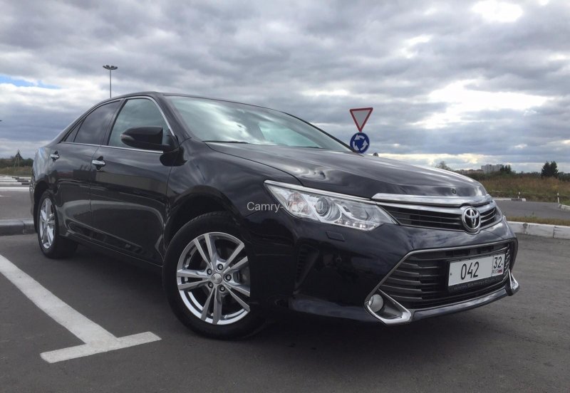 Toyota Camry v50