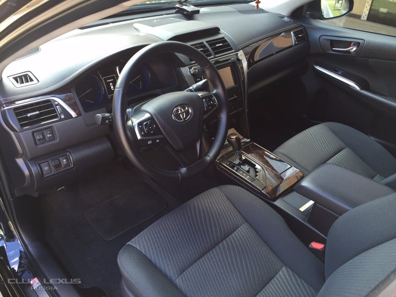Toyota Camry v50 сзади