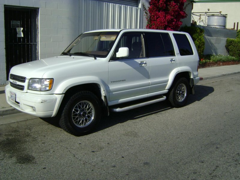 Isuzu Trooper, г.в 2000