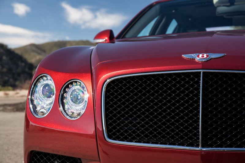 Бентли Flying Spur v8