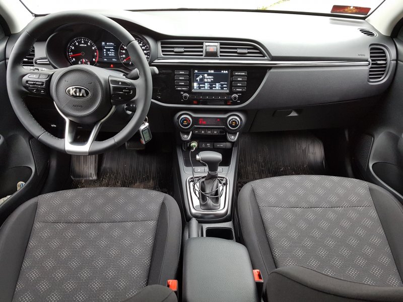 Kia Rio 2017 салон