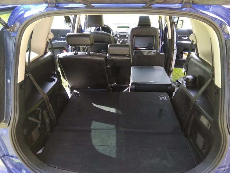 Mazda 5 салон