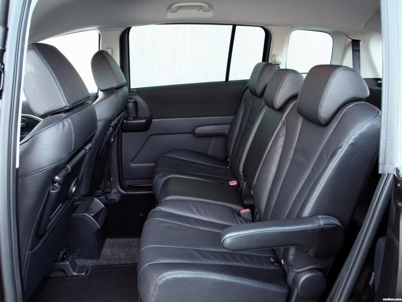 Mazda 5 II CW салон