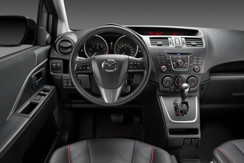 Mazda mazda5 салон