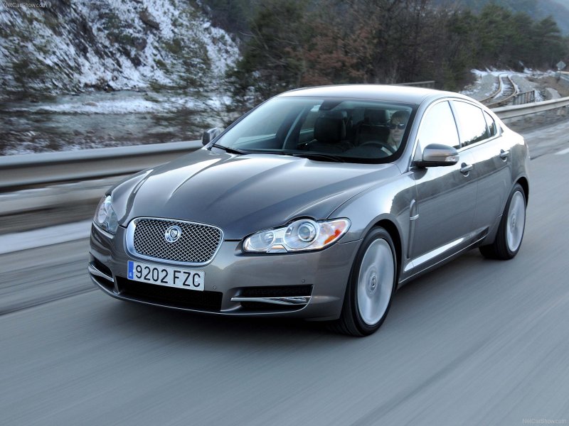 Ягуар XF 2010