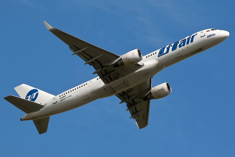 Самолет Boeing 757