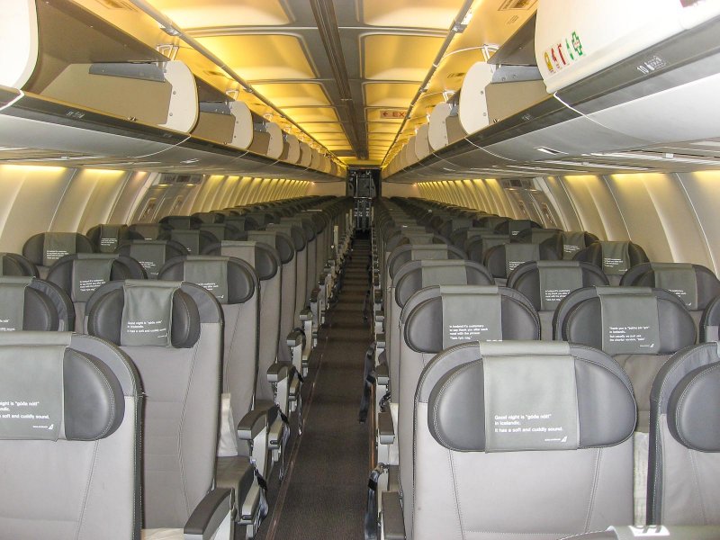 Boeing 757 салон