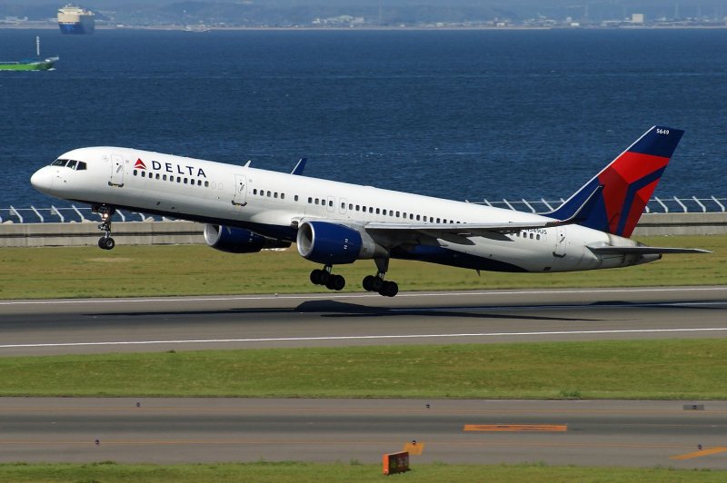 Самолет Боинг 757