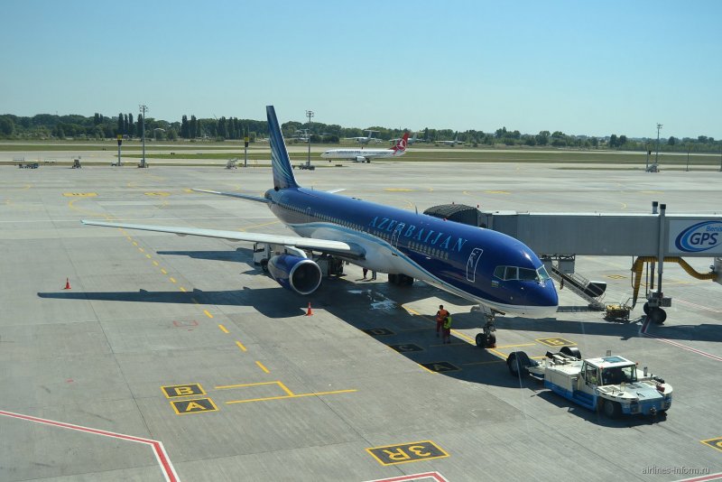 Boeing 757 AZAL