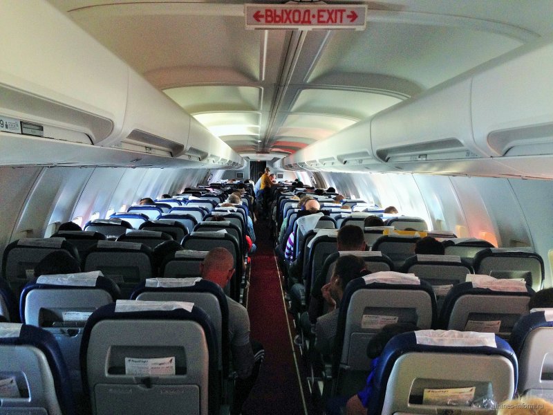 Boeing 757-200 салон