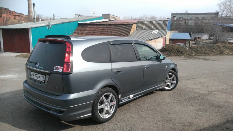 Honda Stream r17