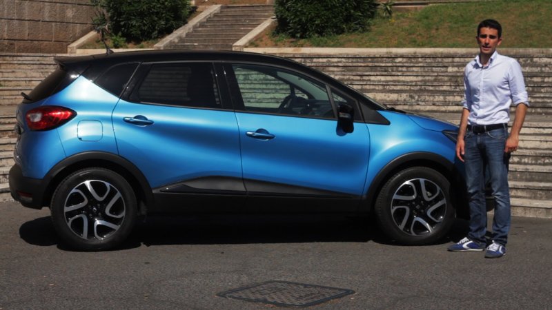 Renault Captur голубой