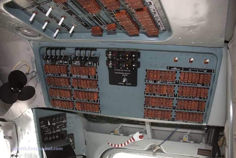 Ми-4 вертолет кабина